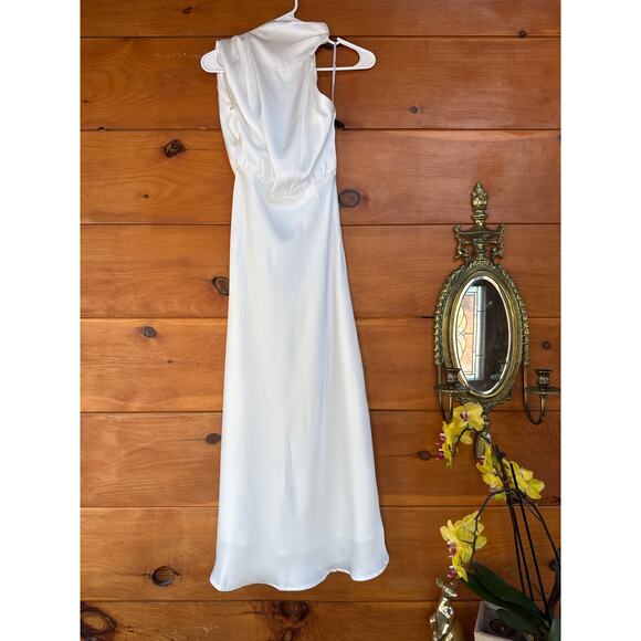 NWOT Lulus Distinctive Charm White Satin Asymmetrical Midi Dress Wedding Size S - Picture 3 of 9